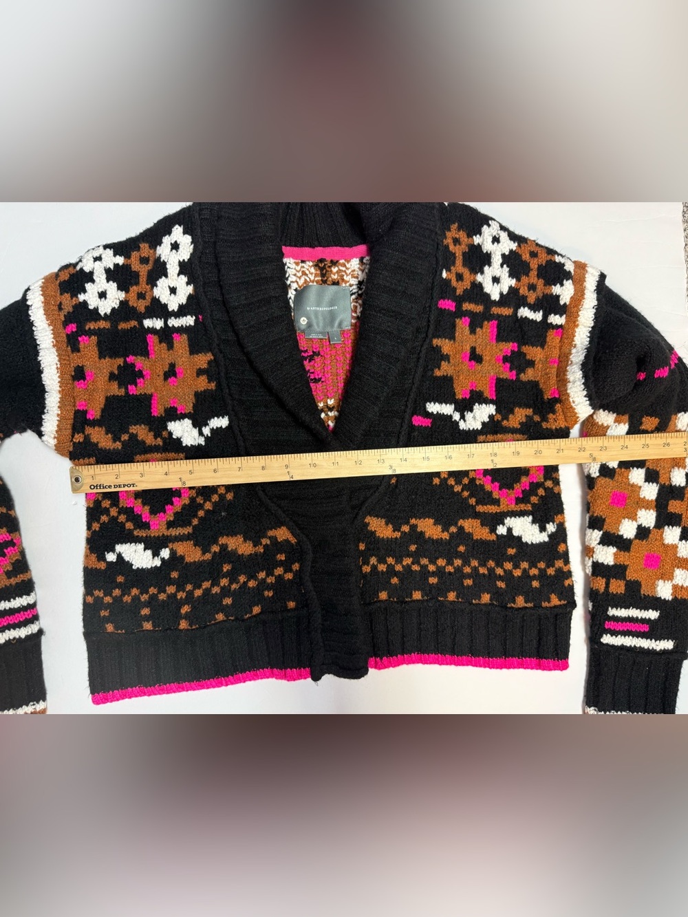 Anthropologie Thick knit Aztec Boho Black Shawl-Collar Cardigan 3 snap closure L - Picture 9 of 16